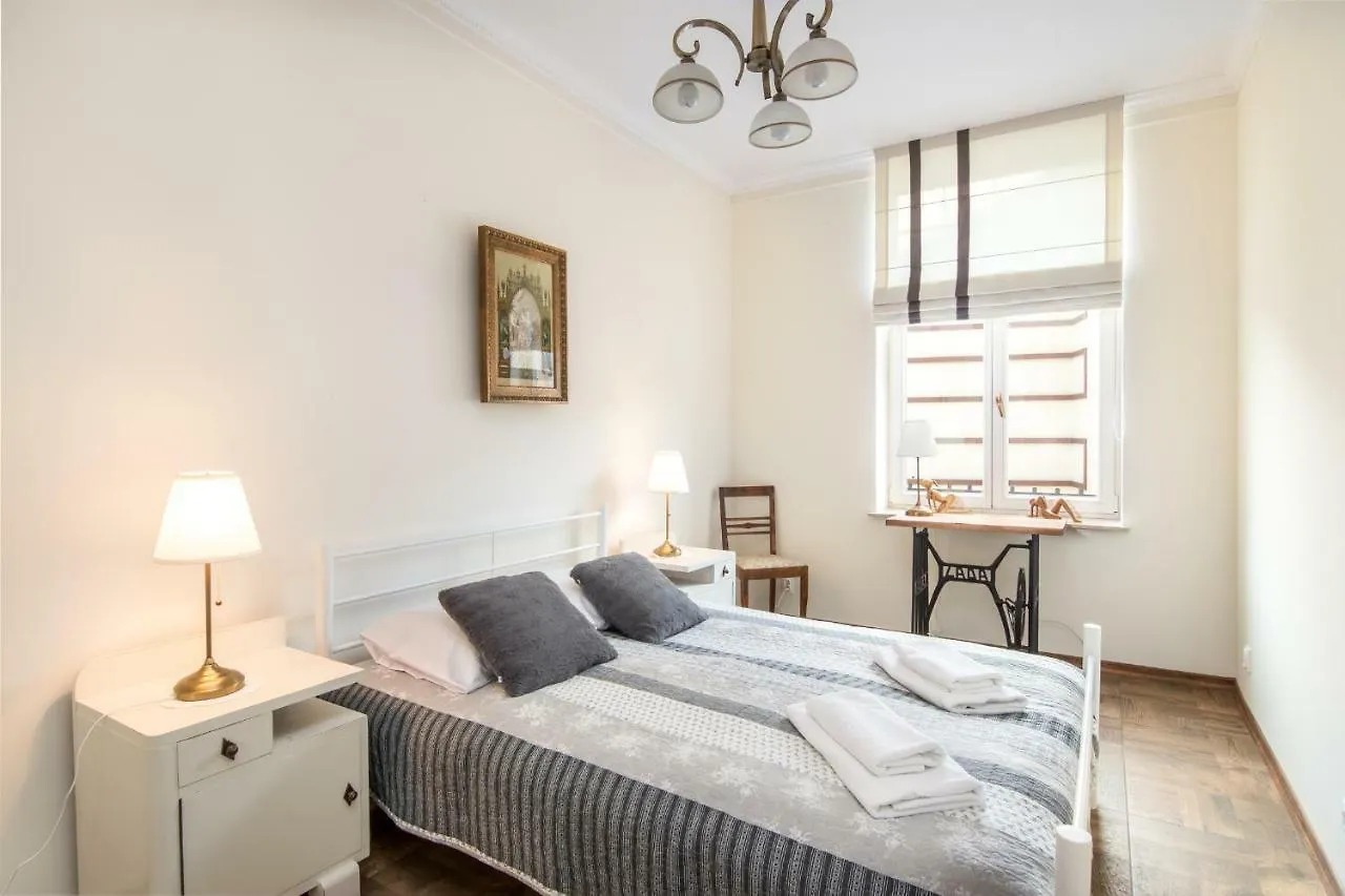 Cheerful Air Conditioned Apartment With Mezzanine And Parking - Old Town Krakau